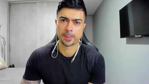 Snapshot of adam_clarke chatting on February 28, 2025, 5:59 pm adam clarke online show from February 28, 2025, 5:59 pm