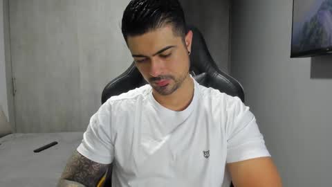 Snapshot of adam_clarke chatting on March 6, 2025, 2:41 am adam clarke online show from March 6, 2025, 2:41 am