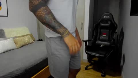 Snapshot of adam_clarke chatting on March 8, 2025, 8:14 pm adam clarke online show from March 8, 2025, 8:14 pm