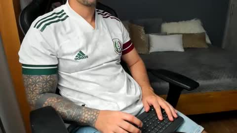 Snapshot of adam_clarke chatting on June 11, 2026, 2:53 am adam clarke online show from June 11, 2026, 2:53 am