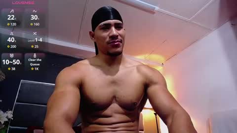 adam_fit19cm online show from October 6, 2025, 2:36 pm