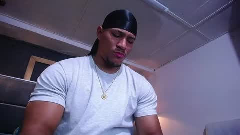 adam_fit19cm online show from June 25, 2026, 7:18 pm