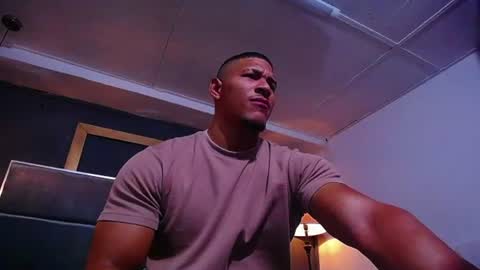 adam_fit19cm online show from July 31, 2026, 1:32 pm