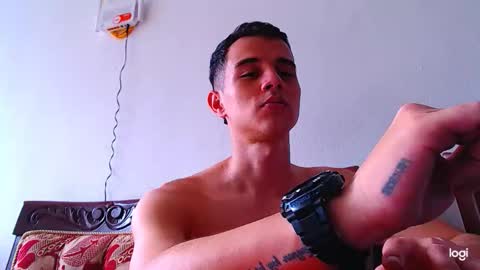 adam hot11 online show from November 14, 2025, 8:40 pm