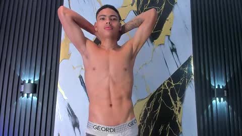 adam_piarse online show from February 26, 2025, 4:36 am