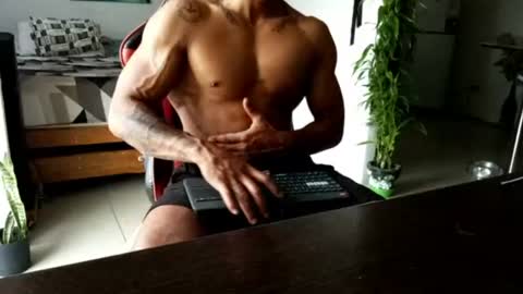 Snapshot of adam_valencia chatting on July 20, 2026, 7:16 pm Adam Valencia online show from July 20, 2026, 7:16 pm