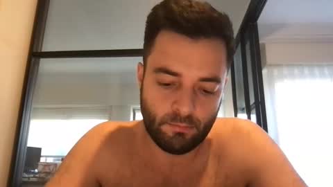 Snapshot of adamagreen99 chatting on January 18, 2025, 4:10 pm Alberto online show from January 18, 2025, 4:10 pm