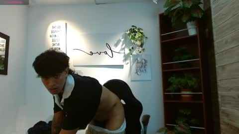 Adam online show from April 24, 2026, 9:28 pm