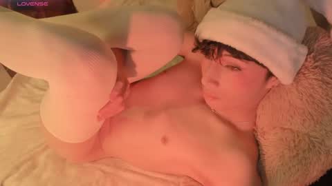 Snapshot of adamdayt chatting on December 22, 2024, 12:05 pm Adam Dayt online show from December 22, 2024, 12:05 pm