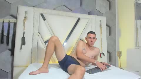 Snapshot of adammendoza34 chatting on October 4, 2025, 2:42 am adammendoza34 online show from October 4, 2025, 2:42 am