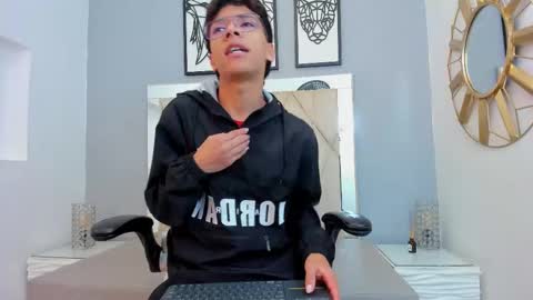 Adams Bobby online show from December 14, 2025, 11:37 am