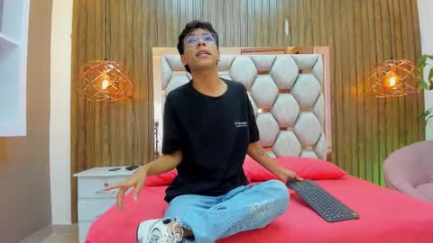 Adams Bobby online show from January 18, 2026, 11:36 am