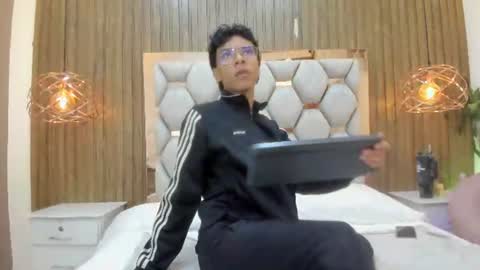 Adams Bobby online show from June 18, 2026, 11:14 am