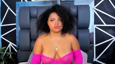 Cloe Adams  online show from March 11, 2025, 1:12 pm