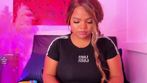 Cloe Adams  online show from September 18, 2025, 10:50 am