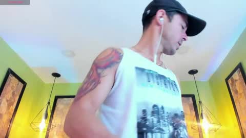 Im Adams Sanz online show from April 29, 2026, 7:31 pm