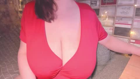 Snapshot of adamsvictory chatting on February 9, 2025, 6:47 pm Victoria online show from February 9, 2025, 6:47 pm