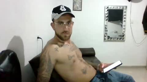 Snapshot of adan_carter chatting on November 27, 2025, 11:07 pm adan_carter online show from November 27, 2025, 11:07 pm