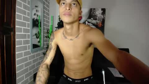 Snapshot of adan_connor chatting on December 19, 2025, 4:14 pm adan_connor online show from December 19, 2025, 4:14 pm