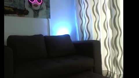 eva online show from January 10, 2026, 7:04 pm