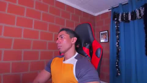 Snapshot of adan_sin1 chatting on March 6, 2025, 6:48 pm Adan Sin online show from March 6, 2025, 6:48 pm