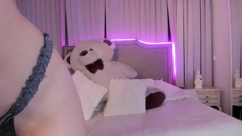 adara__star online show from March 18, 2026, 3:42 am