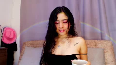 Snapshot of adara_johnson_ chatting on October 20, 2025, 11:43 am Adara Johnson online show from October 20, 2025, 11:43 am