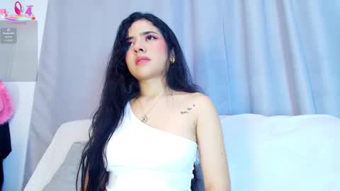 Snapshot of adara_johnson_ chatting on November 10, 2025, 11:42 am Adara Johnson online show from November 10, 2025, 11:42 am