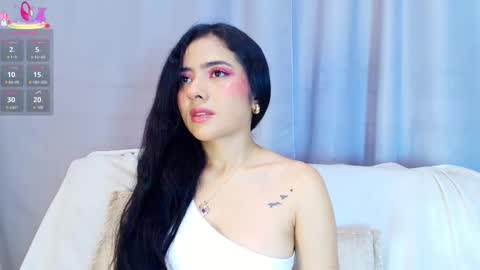 Snapshot of adara_johnson_ chatting on November 19, 2025, 11:43 am Adara Johnson online show from November 19, 2025, 11:43 am