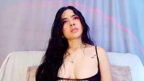 Snapshot of adara_johnson_ chatting on November 27, 2025, 11:45 am Adara Johnson online show from November 27, 2025, 11:45 am