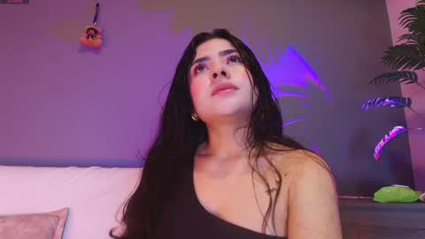  Adara Johnson  online show from April 23, 2026, 11:42 am