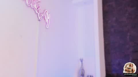 Snapshot of addison_baker chatting on March 7, 2025, 10:43 pm A D D I S O N online show from March 7, 2025, 10:43 pm