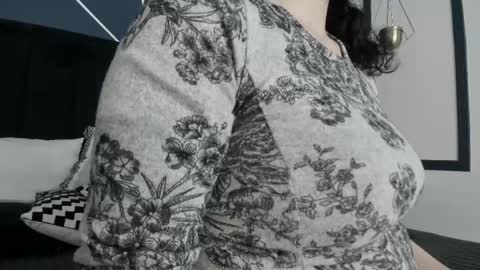 Ade  online show from March 6, 2025, 7:43 pm