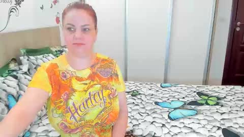 Snapshot of adelamilfsexy chatting on April 19, 2026, 1:10 pm izabellamilf online show from April 19, 2026, 1:10 pm