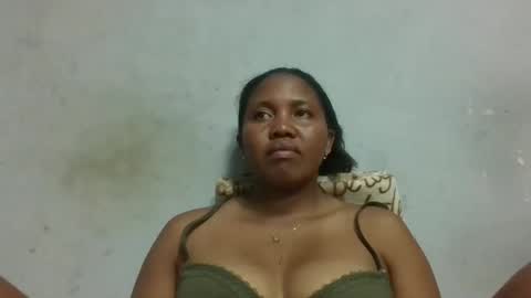 adelealy online show from May 1, 2026, 2:43 pm