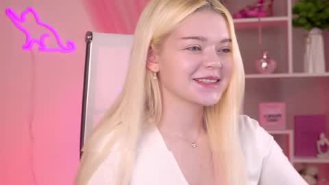 Adele  2200 -700  1000  UTCGMT 100 online show from April 24, 2026, 3:09 am