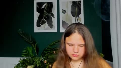 adelecruzz online show from May 6, 2026, 12:10 pm