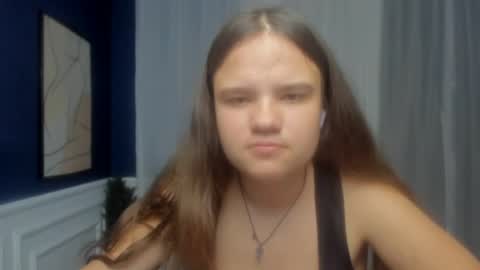 adelecruzz online show from June 5, 2026, 11:38 am