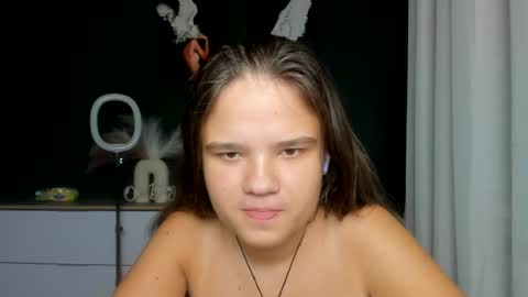 adelecruzz online show from July 10, 2026, 12:08 pm