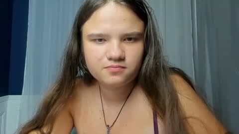 adelecruzz online show from July 12, 2026, 12:07 pm
