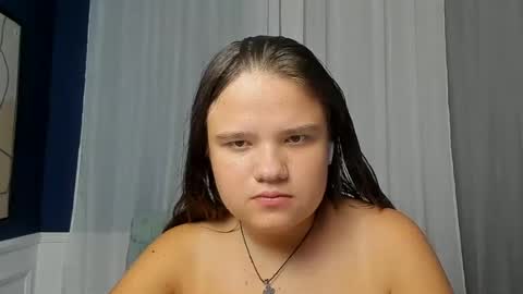 adelecruzz online show from July 17, 2026, 11:50 am