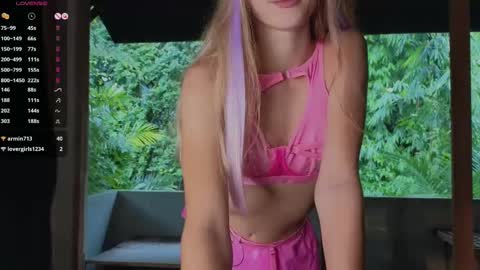 Snapshot of adelelyv chatting on February 25, 2025, 6:36 am Adele online show from February 25, 2025, 6:36 am