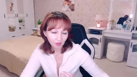 Snapshot of adelemoran chatting on January 26, 2025, 10:35 pm AdeleMoran online show from January 26, 2025, 10:35 pm