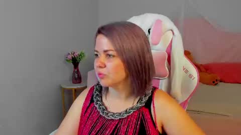 Snapshot of adeleravelle chatting on August 1, 2026, 5:07 am AdeleRavelle online show from August 1, 2026, 5:07 am