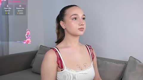 Snapshot of adelexx_zll chatting on June 20, 2026, 7:22 am adelexx_zll online show from June 20, 2026, 7:22 am