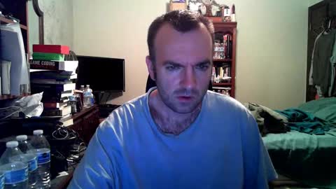 adelhi20 online show from September 29, 2025, 4:06 am