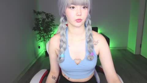 adelina__flower online show from April 24, 2026, 2:58 am