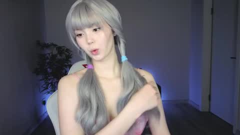 adelina__flower online show from April 25, 2026, 2:14 am