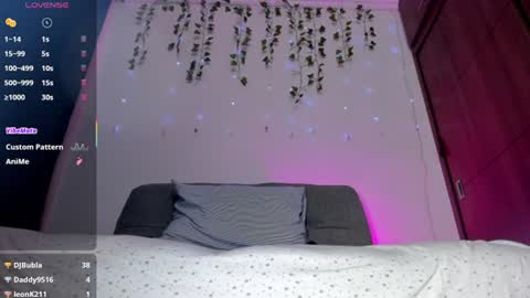 adelinaconte1 online show from June 12, 2026, 5:23 pm