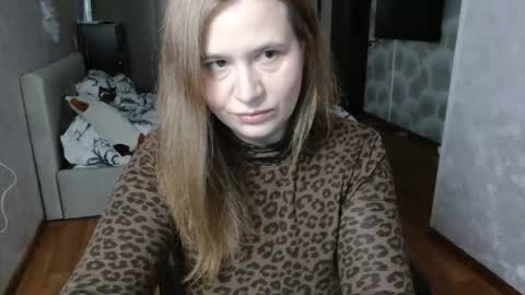 adelinalawson online show from May 7, 2026, 3:56 am